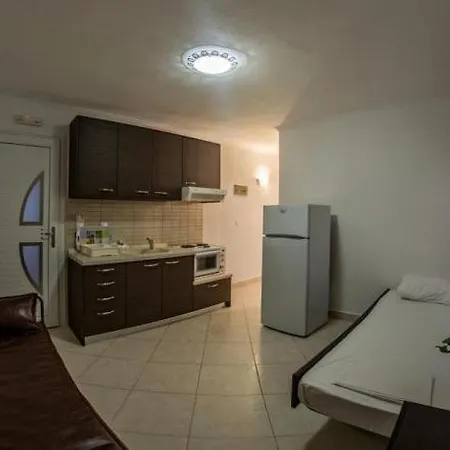 Apartmán Tsitsirikos
