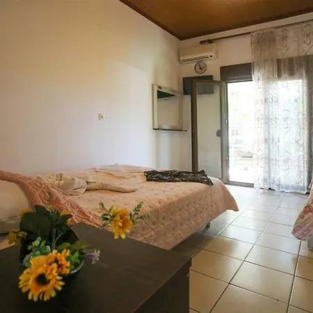 Apartmán Tsitsirikos *