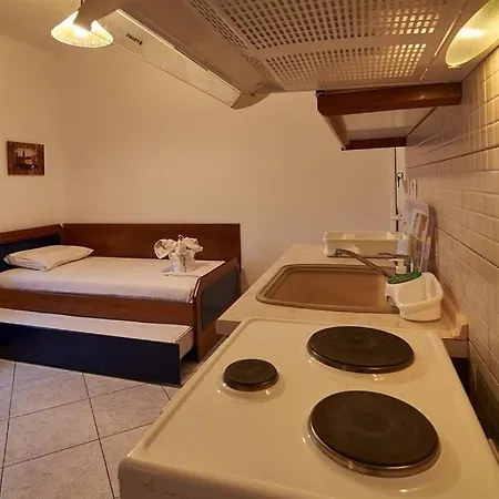 Apartmán Tsitsirikos
