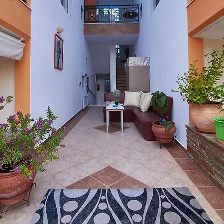 Tsitsirikos Studios *